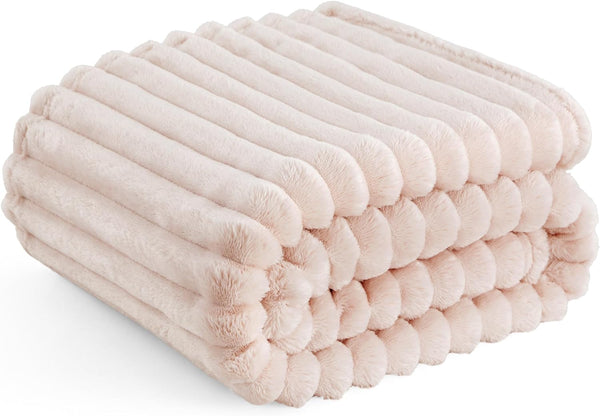 Bedsure Fleece Throw Blanket for Sofa - Fluffy Cosy Warm Blankets for Bed, Soft Cute Single Throw Gifts for Women and Girls, off White, 130X170 Cm