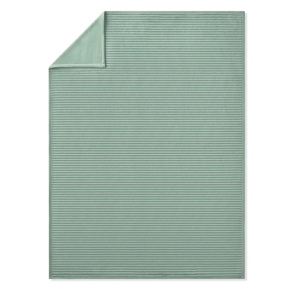 Casual Living Textured Plush Throw in Green, 127 X 177 Cm
