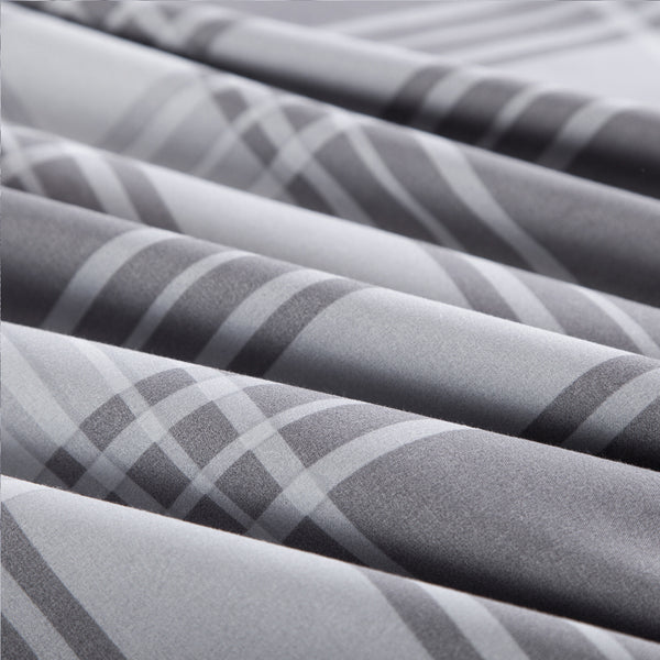 3-Piece Check Duvet Cover Set – Wrinkle-Resistant Modern Design, Ultra-Soft & Smooth Microfiber Bedding, All-Season Comfort, Machine Washable with Pillowcases, Available in All Sizes