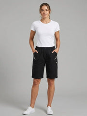 Women'S Casual Elastic Waist Cargo Shorts Lightweight Summer Knee Length Shorts, Multi Pocket Outdoor Walking Shorts Comfortable Relaxed Fit Shorts for Travel Holiday and Daily Wear Breathable Soft Fabric Pull On Shorts Practical Zip Pocket Design Versati