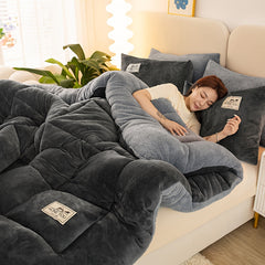 1pc Thickened Soft Plush Comforter - Machine Washable Quilted Polyester Winter Bedding, Cozy All-Season Warmth, Beige Plaid Design for Minimalist & Country Bedrooms, Ideal Luxury Bedding & Rustic Style Decor