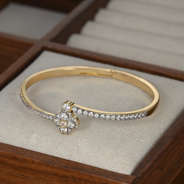 Four-Leaf Clover Pave Cubic Zircon Bangle - Light Luxury Lucky Daily Statement Bracelet for Women