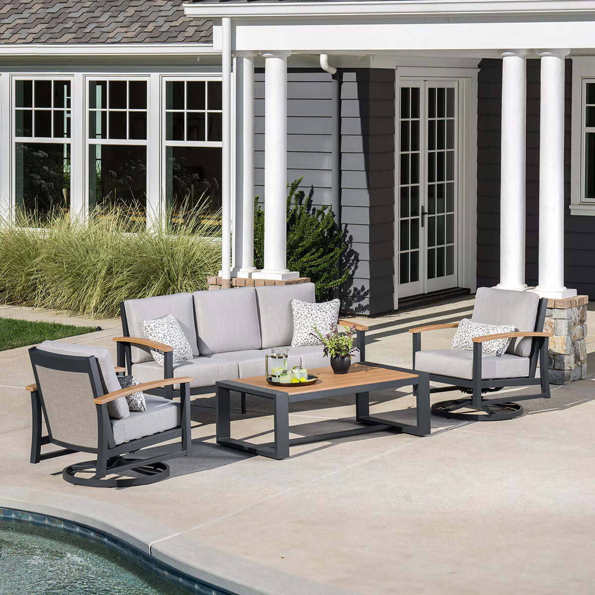 Sunvilla Wills 4 Piece Deep Seating Set + Cover