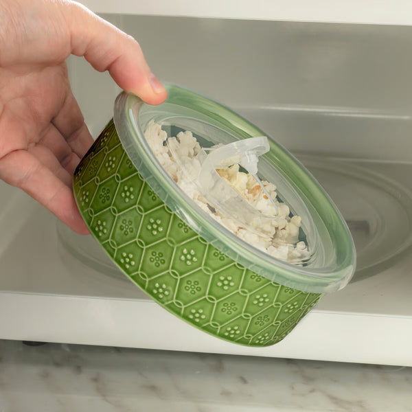 Signature Stoneware Bowls with Lids in Green, 6 Pack