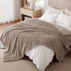 Bedsure Fleece Throw Blanket for Sofa - Fluffy Cosy Warm Blankets for Bed, Soft Cute Single Throw Gifts for Women and Girls, off White, 130X170 Cm