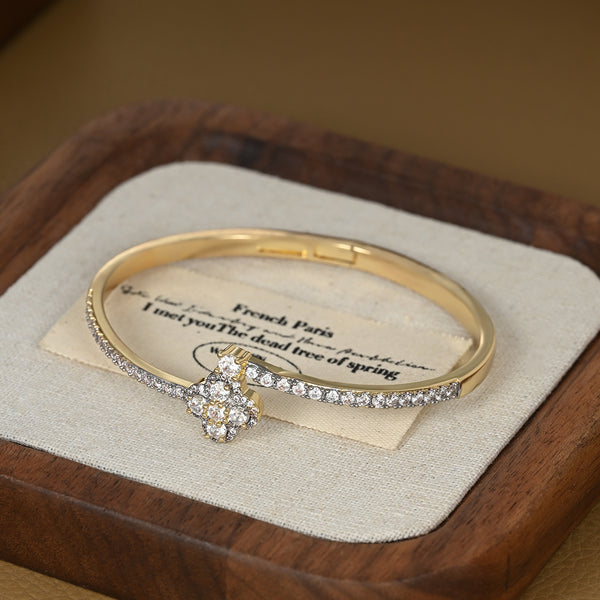 Four-Leaf Clover Pave Cubic Zircon Bangle - Light Luxury Lucky Daily Statement Bracelet for Women