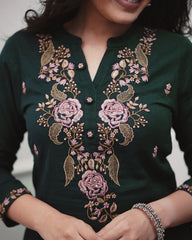 Women'S Embroidered Neck Kurta Set with Pant And Plain Dupatta