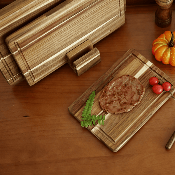 Set of 3 Solid Acacia Chopping Boards (40 x 30 cm / 33 x 24 cm / 26 x 18 cm), with Board Stand,With anti-slip mat. 2 cm Thick Wooden Boards with Juice Groove, Designer Chopping Board Set