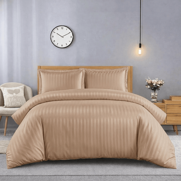 Luxurious Hotel Quality Egyptian Stripe Duvet/Quilt Cover Bedding Set with Pillowcases All Sizes Bedding Set - 3pcs Hypoallergenic Satin Stripes Microfiber Duvet Quilt Cover with Pillow Cases - Soft Comfortable, Durable Breathable & Anti-Wrinkle Duvet Cov