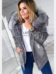 A New Stylish Denim Jacket Women's Wear in Autumn and Winter Autumn and Winter Fashion Women's Clothing Is Comfortable, Elegant, Street-style and Stylish for Casual Attire