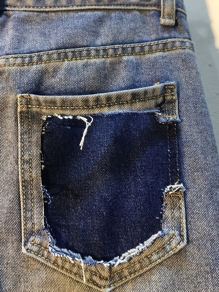 New European & American Style Women'S Heavy-Duty Rhinestone & Beaded Denim Shorts, High Waist Ripped Straight Leg Bermuda Capris, Made of Breathable, Cool, Soft And Comfy Fabric. Perfect for Summer Outdoor Casual Wear