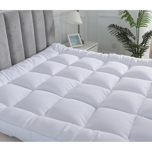 Extra Thick Mattress Topper, 10cm/4Inch Microfiber Overfill, Plush Soft Surface, Four-Corner Elastic Straps for Secure Fit, Anti-Shift & Even Weight Distribution, Fits Single/Double/King/Super King UK Beds