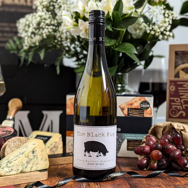 IMP & MAKER Perfect Christmas Pairing Cheese Board and Wine Hamper