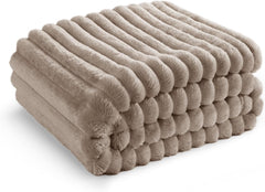 Bedsure Fleece Throw Blanket for Sofa - Fluffy Cosy Warm Blankets for Bed, Soft Cute Single Throw Gifts for Women and Girls, off White, 130X170 Cm