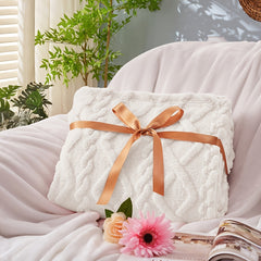 A Plush And Comfortable Velvet Throw, Perfect for Any Season, This Durable And Reversible Blanket Makes an Excellent Gift. It'S Versatile And Cozy, Ideal for Use on a Couch, Sofa, in The Bedroom, Living Room, Or Office
