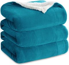 Bedsure Sherpa Fleece Throw Blanket - Fluffy Microfiber Solid Blankets for Bed and Couch Double/Twin Size, Silver Grey, 150X200Cm