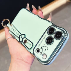 Phone Case - Electroplated Phone Case with a Large Heart-Shaped Window And Wavy Design, Compatible with for Iphone 11 Through 17 Pro Max Plus, Offering Full Coverage And Drop Protection