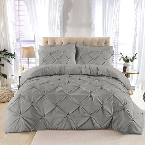 K&A® Pintuck Pinch Pleat Duvet Cover Set with Zipper Closure including Pillowcase – Ultrasoft Brushed Microfiber – Easy Care & Machine Washable