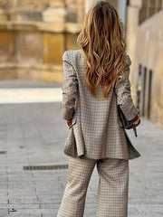 New Women'S Product: Lined Plaid Suit Jacket Top + Plaid Wide-Leg Pants Suit, Fashionable And Elegant for Commuting, Going Out, Professional Office, Street Style, Airport Daily Wear Suit Two-Piece Set, Suitable for Spring And Autumn Wear