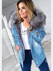 A New Stylish Denim Jacket Women's Wear in Autumn and Winter Autumn and Winter Fashion Women's Clothing Is Comfortable, Elegant, Street-style and Stylish for Casual Attire