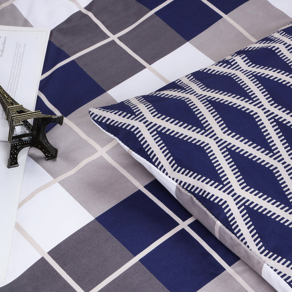 3-Piece Check Duvet Cover Set – Wrinkle-Resistant Modern Design, Ultra-Soft & Smooth Microfiber Bedding, All-Season Comfort, Machine Washable with Pillowcases, Available in All Sizes