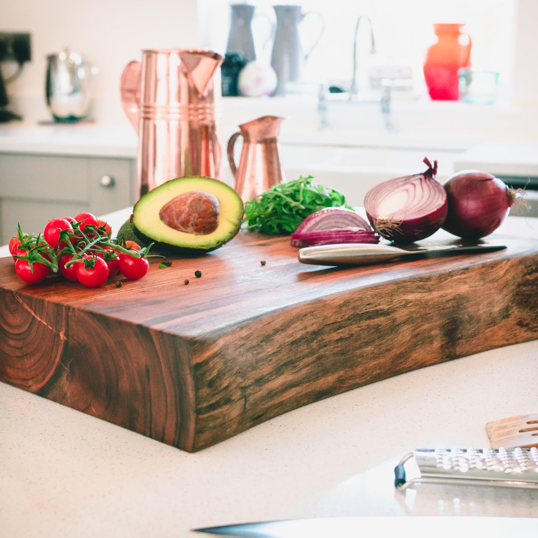 Professional Chef Live Edge Acacia Wood Chopping Board - Large