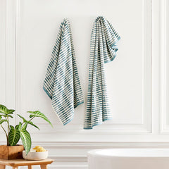 Loftex Loft Stripe Bath Towel in Green, 76 X 147 Cm