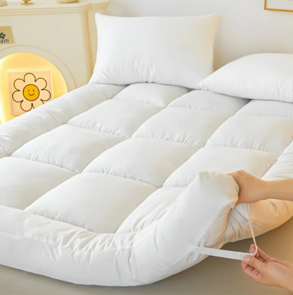 Hotel Quality Mattress Topper 10cm / 4 inch Thick Filling with Elasticated Straps in Single, Small Double (4Ft), Double, King, Super King Size