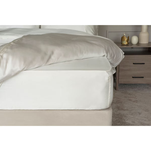 Belledorm 100% Mulberry Silk Ivory Fitted Sheet in Double
