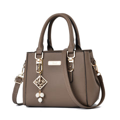 Large Capacity Shoulder Bag Leather Messenger Bag Trendy Handbags With Pendant,Multi-Compartment, Zipper Closure, Adjustable Strap, Elegant and Stylish Design, Ideal for Everyday and Travel Use