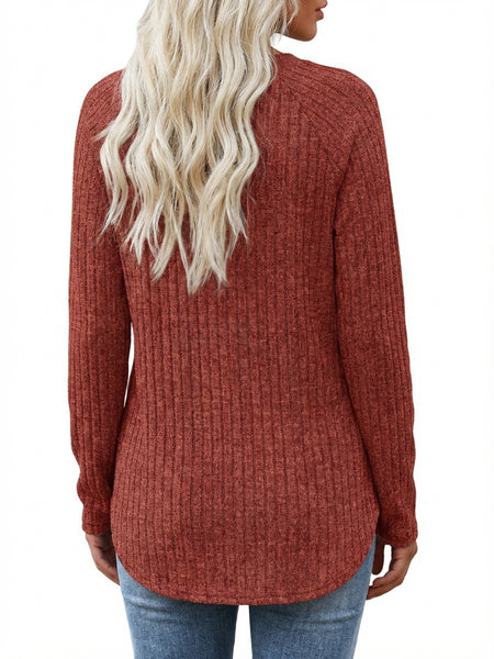 Ladies' Basic Long-Sleeve Sweater, Loose-Fit Top with Elegant Crew Neck.
