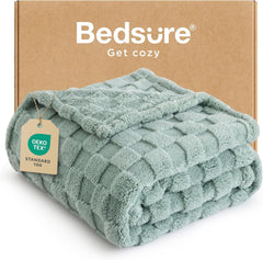 Bedsure Fleece Throw Blanket for Sofa - Fluffy Cosy Warm Blankets for Bed, Soft Cute Single Throw Gifts for Women and Girls, off White, 130X170 Cm