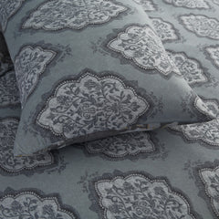 Luxurious 4pcs Bedding - Soft & Breathable Royal Floral Print Duvet Cover, Flat Sheet, And Pillowcases - Skin-Friendly Polyester Microfiber, Machine Washable - Perfect for All Season | Available in all sizes Single, double & king |