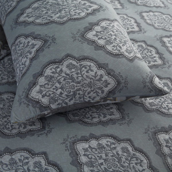 Luxurious 4pcs Bedding - Soft & Breathable Royal Floral Print Duvet Cover, Flat Sheet, And Pillowcases - Skin-Friendly Polyester Microfiber, Machine Washable - Perfect for All Season | Available in all sizes Single, double & king |
