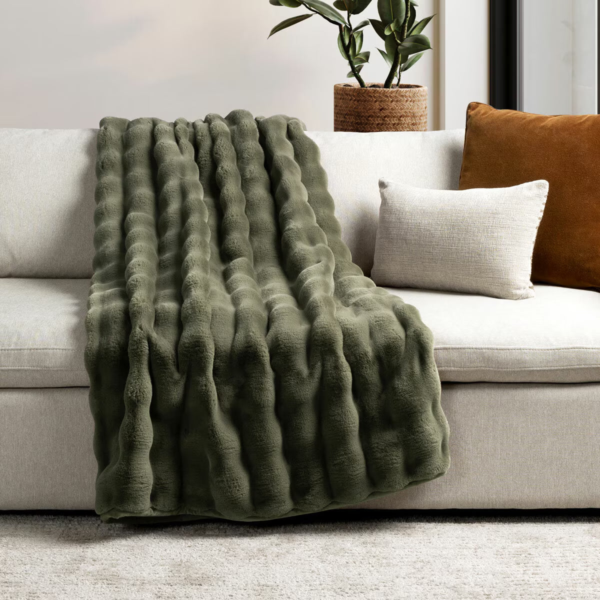 House & Home Bubble Faux Fur Throw in 3 Colours, 152 X 177 Cm