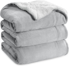 Bedsure Sherpa Fleece Throw Blanket - Fluffy Microfiber Solid Blankets for Bed and Couch Double/Twin Size, Silver Grey, 150X200Cm