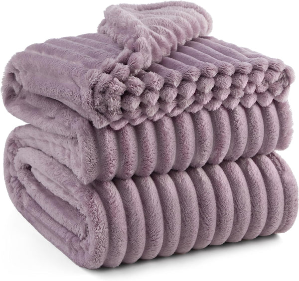 Bedsure Fleece Throw Blanket for Sofa - Fluffy Cosy Warm Blankets for Bed, Soft Cute Single Throw Gifts for Women and Girls, off White, 130X170 Cm