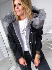 A New Stylish Denim Jacket Women's Wear in Autumn and Winter Autumn and Winter Fashion Women's Clothing Is Comfortable, Elegant, Street-style and Stylish for Casual Attire