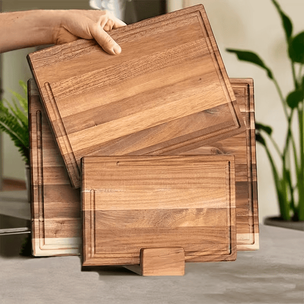 Set of 3 Solid Acacia Chopping Boards (40 x 30 cm / 33 x 24 cm / 26 x 18 cm), with Board Stand,With anti-slip mat. 2 cm Thick Wooden Boards with Juice Groove, Designer Chopping Board Set