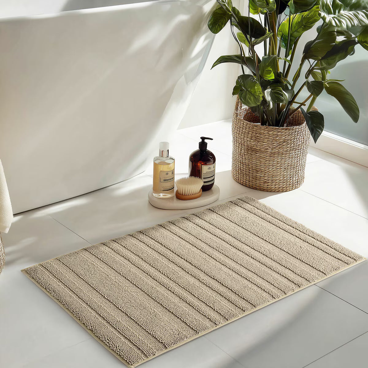 Evergrace Home Chenille Memory Foam Bath Mat in 3 Colours, 61 X 91 Cm