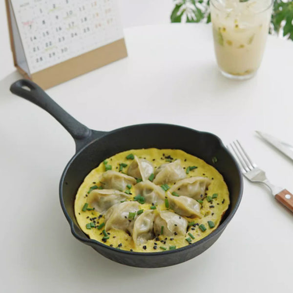 20cm Cast Iron Pot, Retro Portable Cast Iron Pot, Can Be Used for Camping/home Cooking, Even Heating, Size: 37*20*4.5cm (black)
