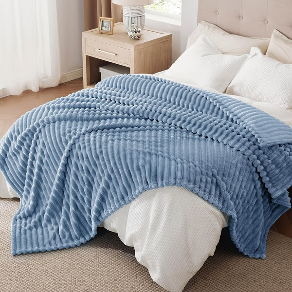 1pc Thickened Blanket Soft And Comfortable Faux Rabbit Hair Reversible Blanket Thermal Blanket Nap Blanket Air Conditioning Blanket Office Outdoor Camping Gift Blanket Perfect for All Seasons