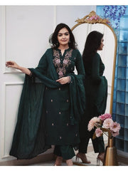 Women'S Embroidered Neck Kurta Set with Pant And Plain Dupatta