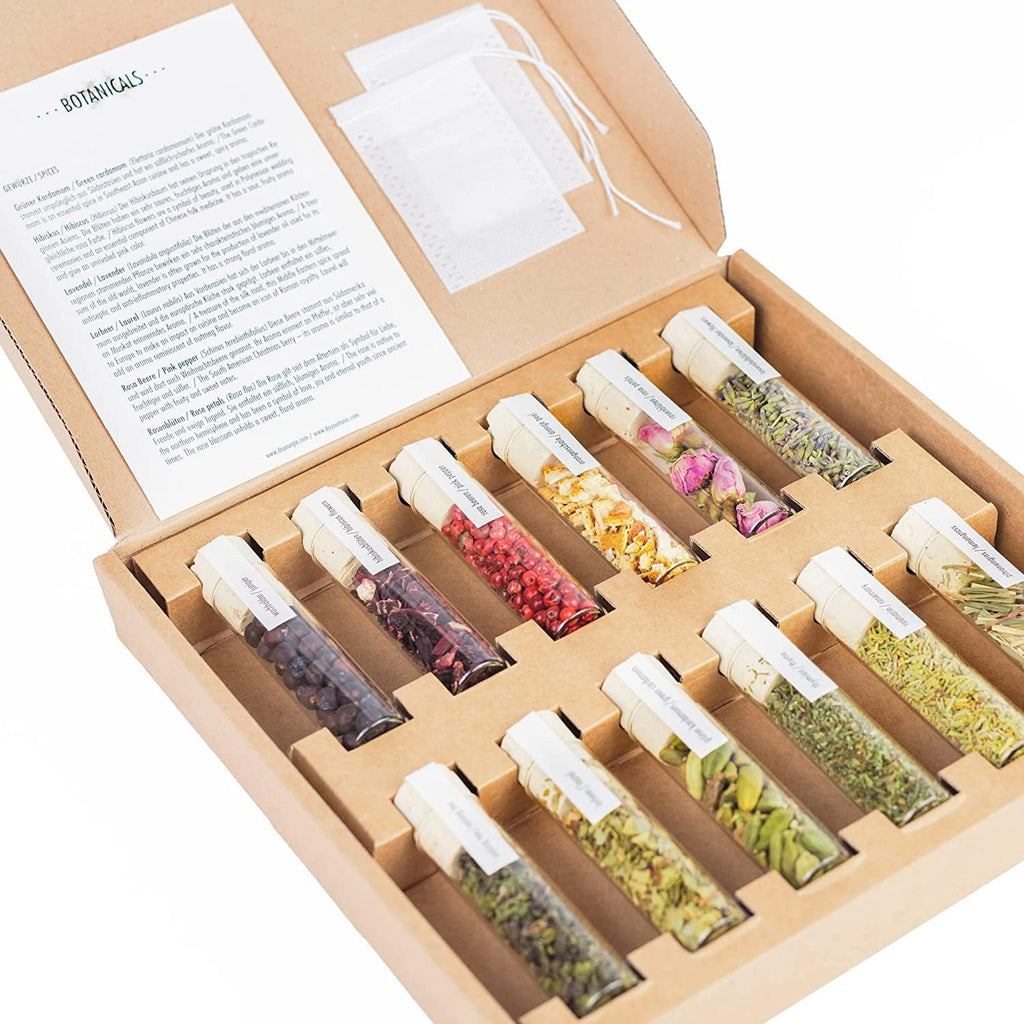 BOTANICALS by DO YOUR GIN | Gin Spices Gift Set for Adults | Gift Ideas for Men & Women | Cocktail Mixers | Bartender Gift Basket | Herbs for Homemade Gin | 12 Natural Spices for DIY Gin Infusions
