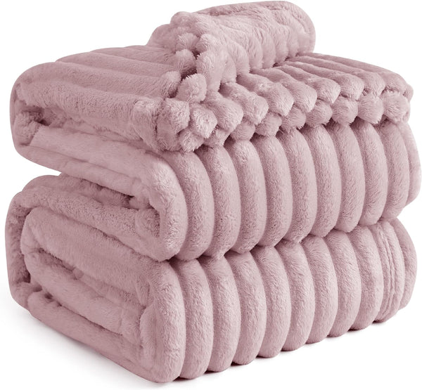 Bedsure Fleece Throw Blanket for Sofa - Fluffy Cosy Warm Blankets for Bed, Soft Cute Single Throw Gifts for Women and Girls, off White, 130X170 Cm