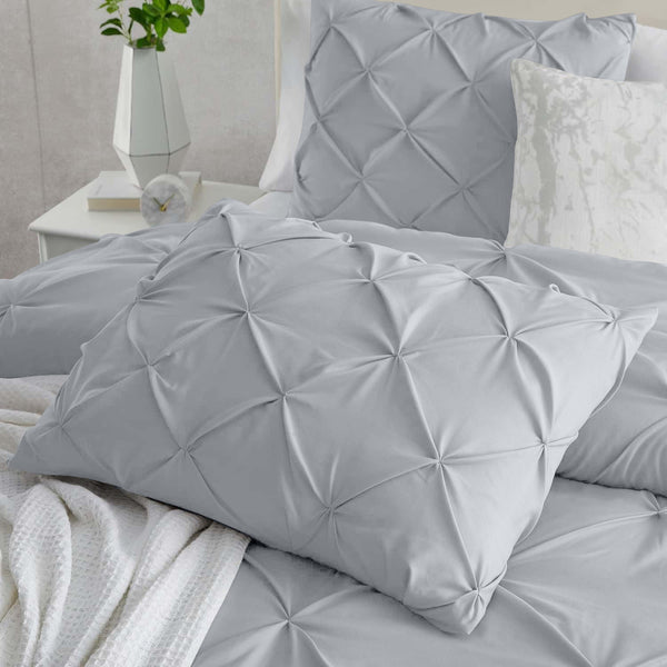 3pcs Pintuck Duvet Cover Set – Reversible Pinch Pleat Design with Pillowcases, Soft & Breathable Microfiber, Button Closure & Corner Ties, Machine Washable, Perfect for Bedroom or Guest Room – All Season