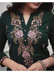 Women'S Embroidered Neck Kurta Set with Pant And Plain Dupatta