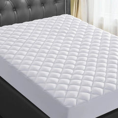 4B Quilted Waterproof Mattress Protector Extra Deep 30cm with Quilted Top Layer and All-Around Elastic, Designed for Stable Mattress Fit and Easy Maintenance, Suitable for Home Use, Guest Rooms and Let Properties, Available in Single Small Double 4FT Doub