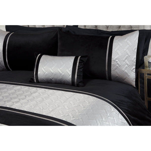 Capri Duvet Cover Set – Single, Double, King & Super King Sizes | Luxury Bedding with Metallic Panel in Black & Silver, Black & Gold | Soft & Durable Polycotton (50% Cotton, 50% Polyester) – Comfortable & Easy-Care Quilt Cover with Matching Pillowcases |