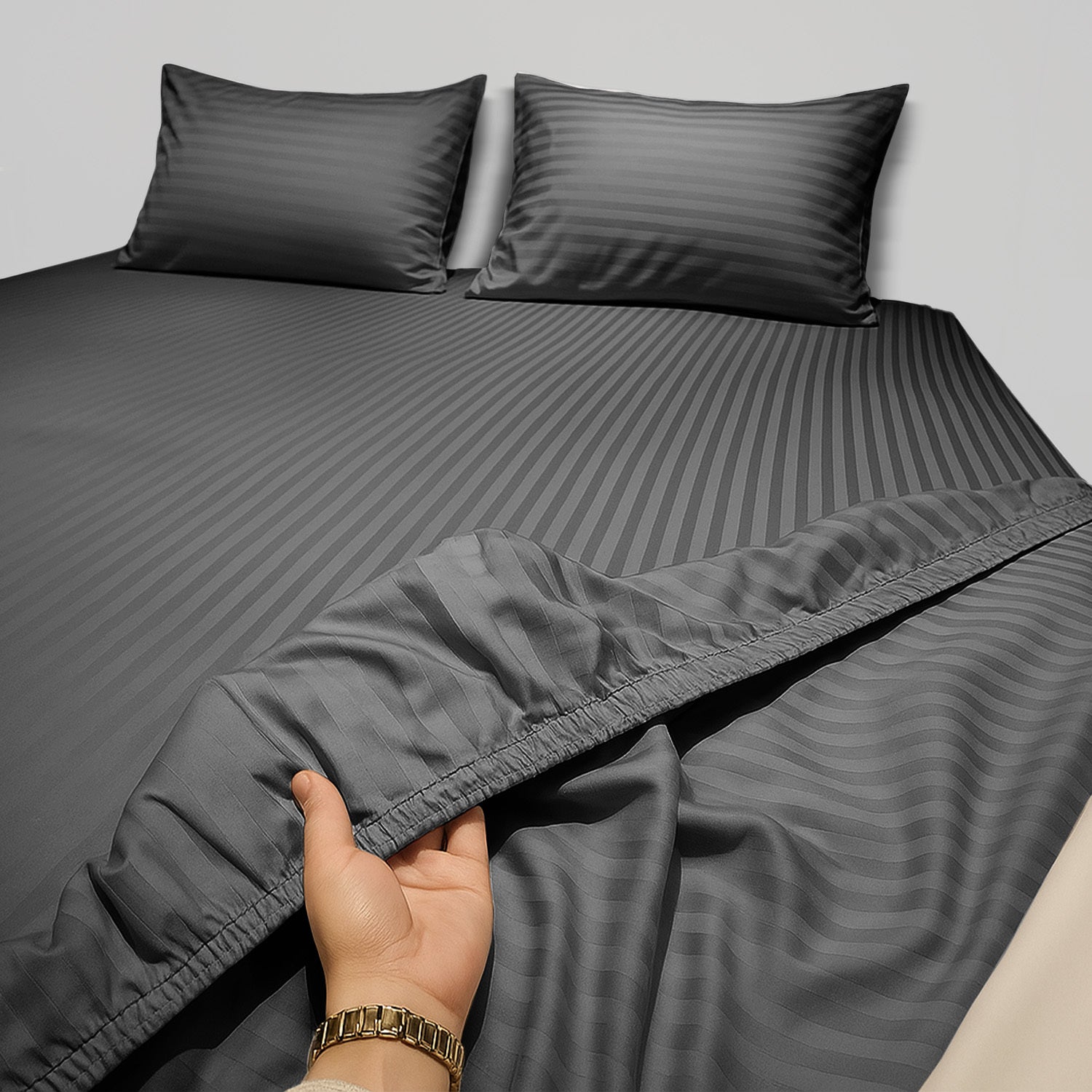 1pc Extra Deep Striped Fitted Sheet 40cm – Soft & Comfortable Microfiber Bedding, Breathable & Smooth, Machine Washable Bed Sheet Suitable for Bedroom